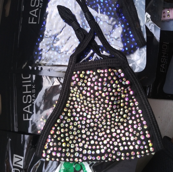 Face Mask - Picture 5 of 12